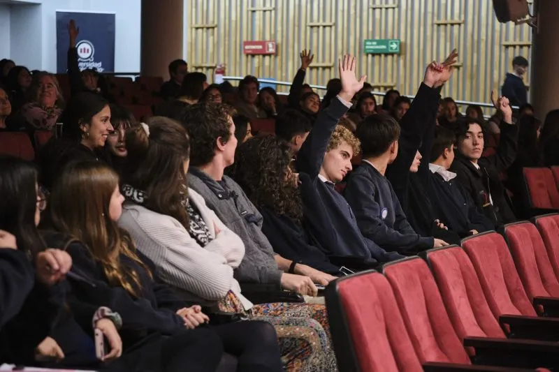 INTERESCOLAR DE DEBATE 2025 INTERESCOLAR DE DEBATE 2025