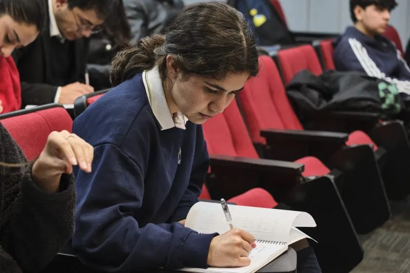 INTERESCOLAR DE DEBATE 2025 INTERESCOLAR DE DEBATE 2025