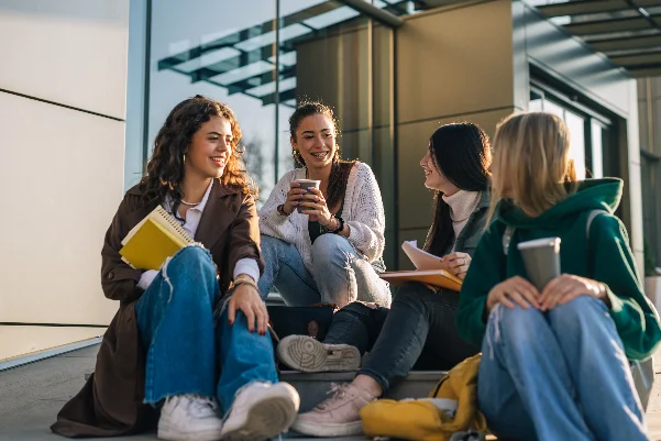 ¿Es posible tener amigos en la universidad?