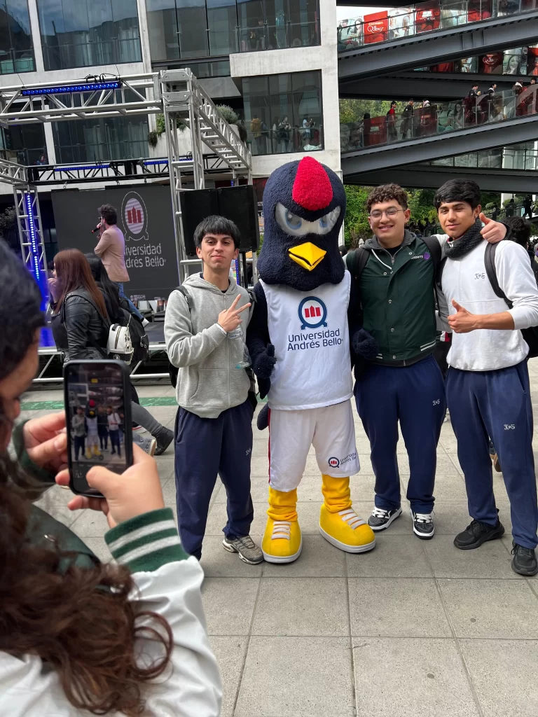 Explora la UNAB Viña 2025