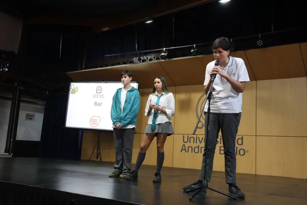 11º Interescolar de Spelling Bee Santiago 11º Interescolar de Spelling Bee Santiago