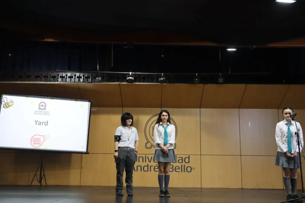 11º Interescolar de Spelling Bee Santiago 11º Interescolar de Spelling Bee Santiago