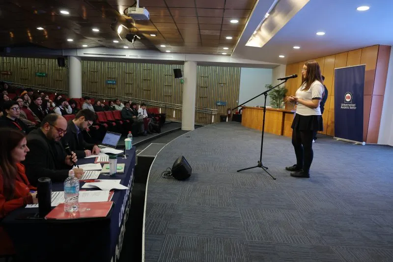 11º Interescolar de Spelling Bee Santiago 11º Interescolar de Spelling Bee Santiago