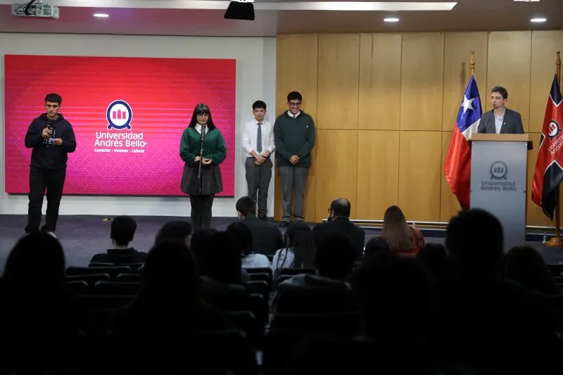 11º Interescolar de Spelling Bee Santiago 11º Interescolar de Spelling Bee Santiago