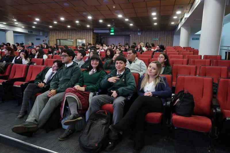 11º Interescolar de Spelling Bee Santiago 11º Interescolar de Spelling Bee Santiago