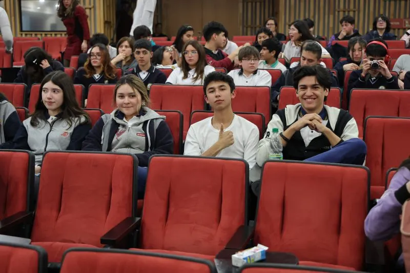 11º Interescolar de Spelling Bee Santiago 11º Interescolar de Spelling Bee Santiago