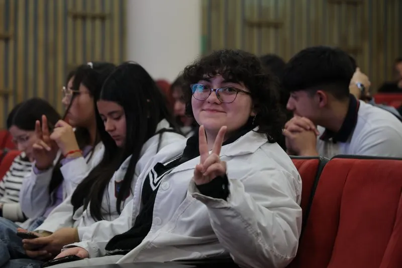 11º Interescolar de Spelling Bee Santiago 11º Interescolar de Spelling Bee Santiago