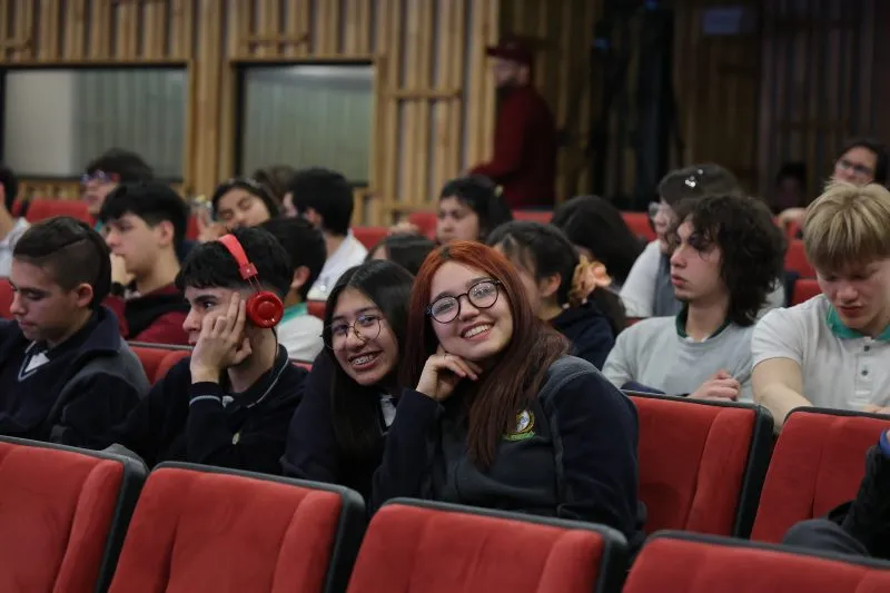 11º Interescolar de Spelling Bee Santiago 11º Interescolar de Spelling Bee Santiago