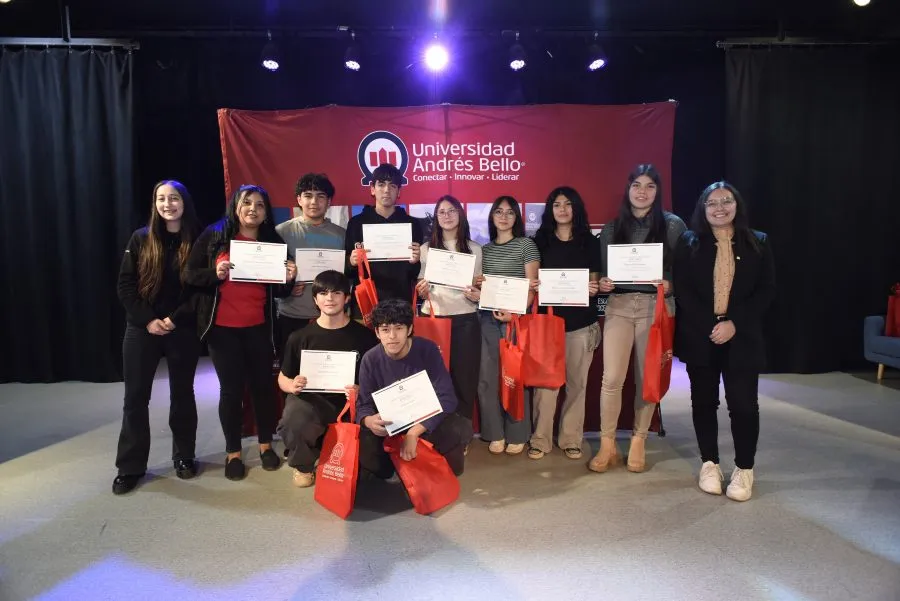 2°-Interescolar-de-Robotica-e-IA-Stgo-Campus-Antonio-Varas-12-900×601