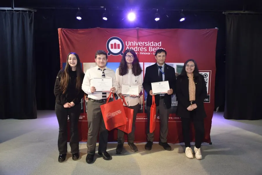 2°-Interescolar-de-Robotica-e-IA-Stgo-Campus-Antonio-Varas-9-900×601