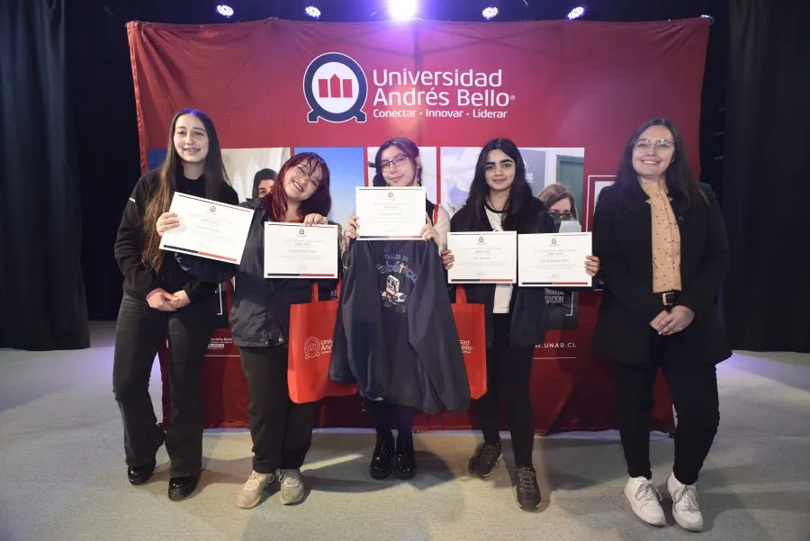 2°-Interescolar-de-Robotica-e-IA-Stgo-Campus-Antonio-Varas-7-900×601