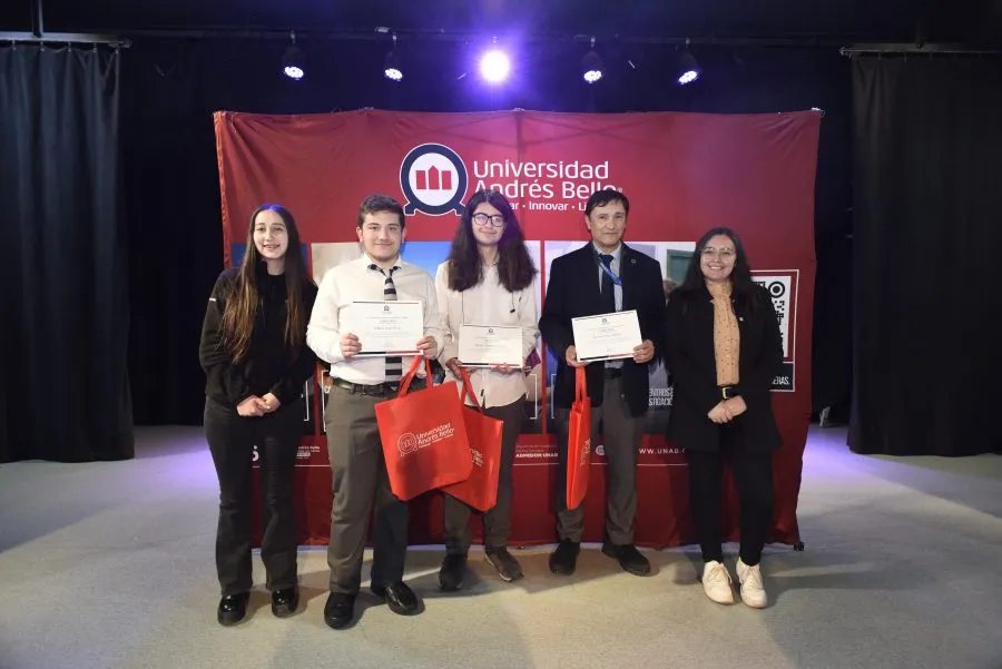 2°-Interescolar-de-Robotica-e-IA-Stgo-Campus-Antonio-Varas-8-900×601