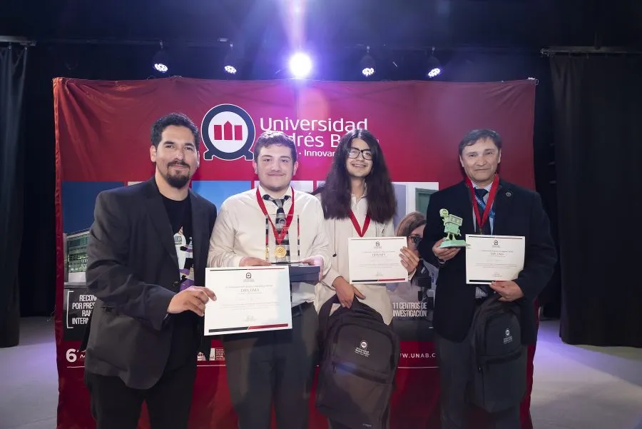 2°-Interescolar-de-Robotica-e-IA-Stgo-Campus-Antonio-Varas-900×601