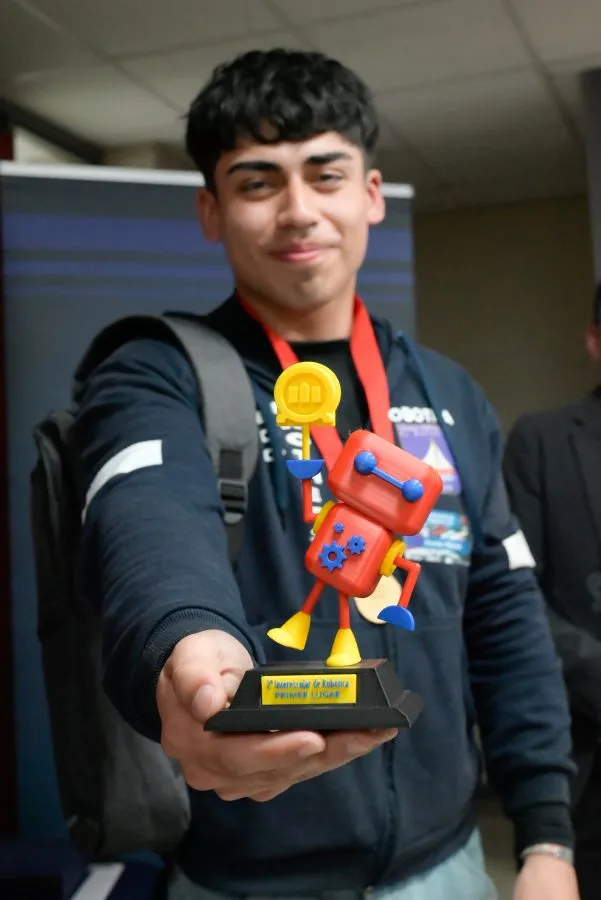 Interescolar-de-Robótica-e-IA-Conce-56465-601×900