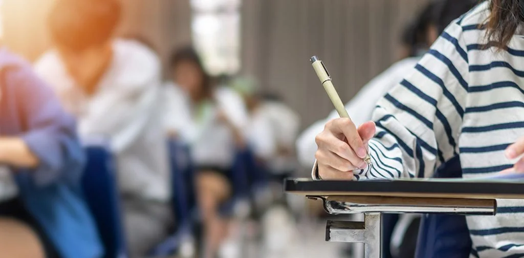 Facultad de Educacion y Ciencias-Sociales UNAB